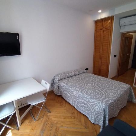 Estudio - Puerta Del Sol Madrid Exterior foto
